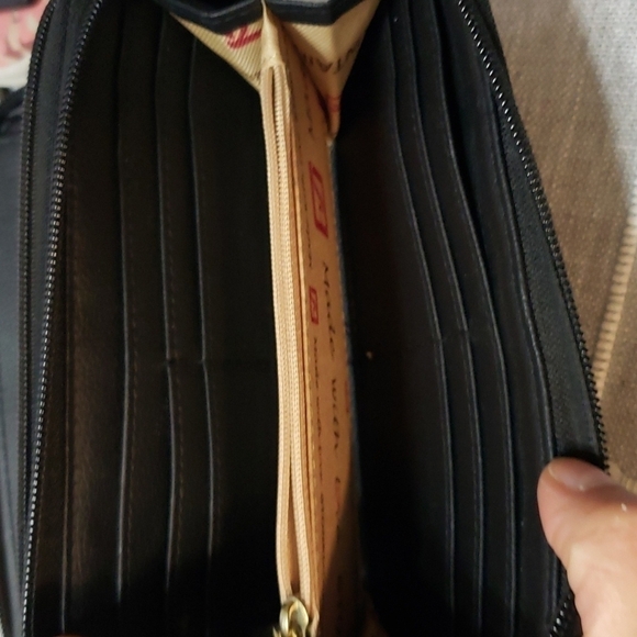 Stone Mountain Wallet Purse - Picture 10 of 13